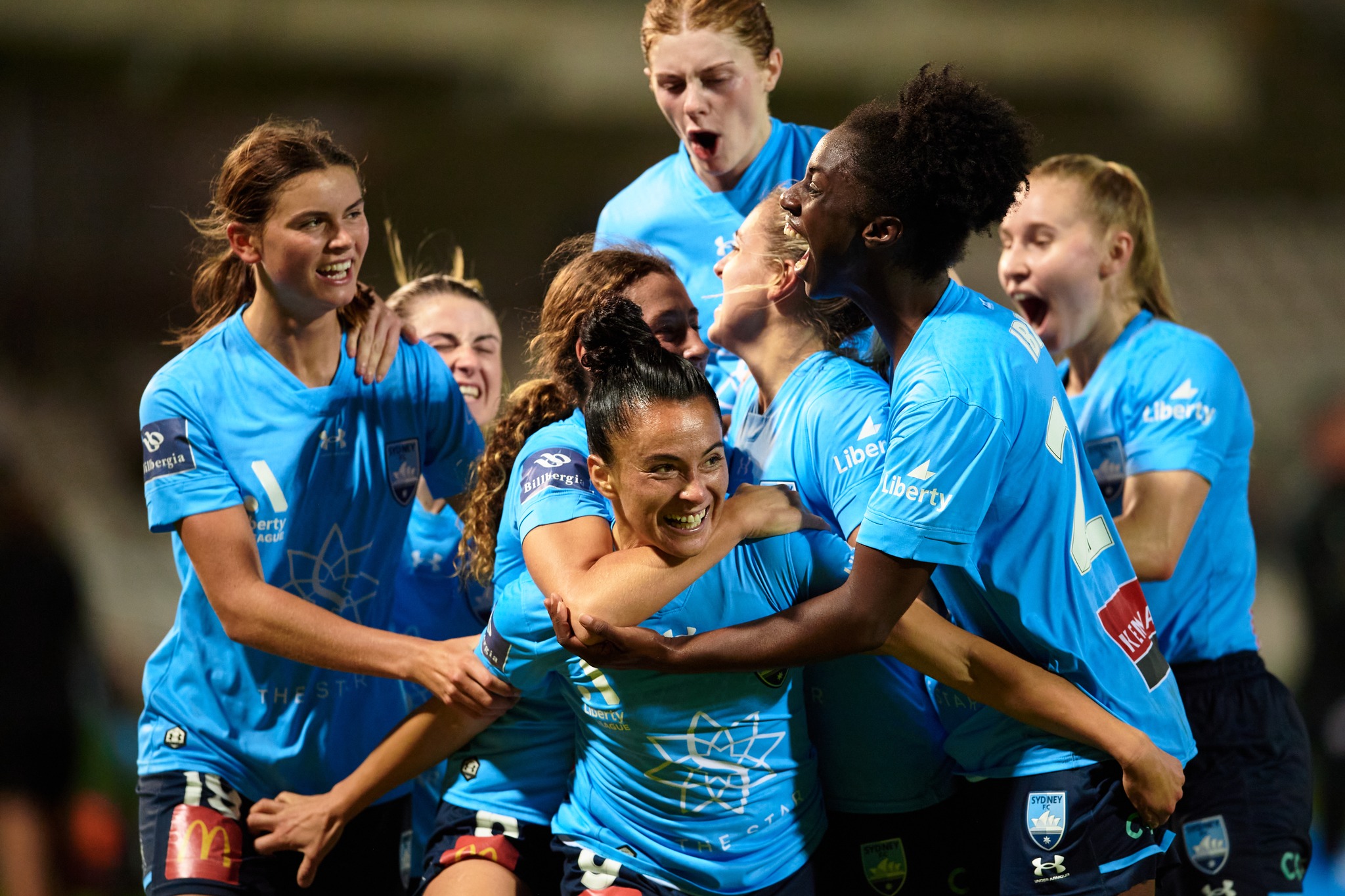 Cote Rojas es figura en la remontada del Sydney FC